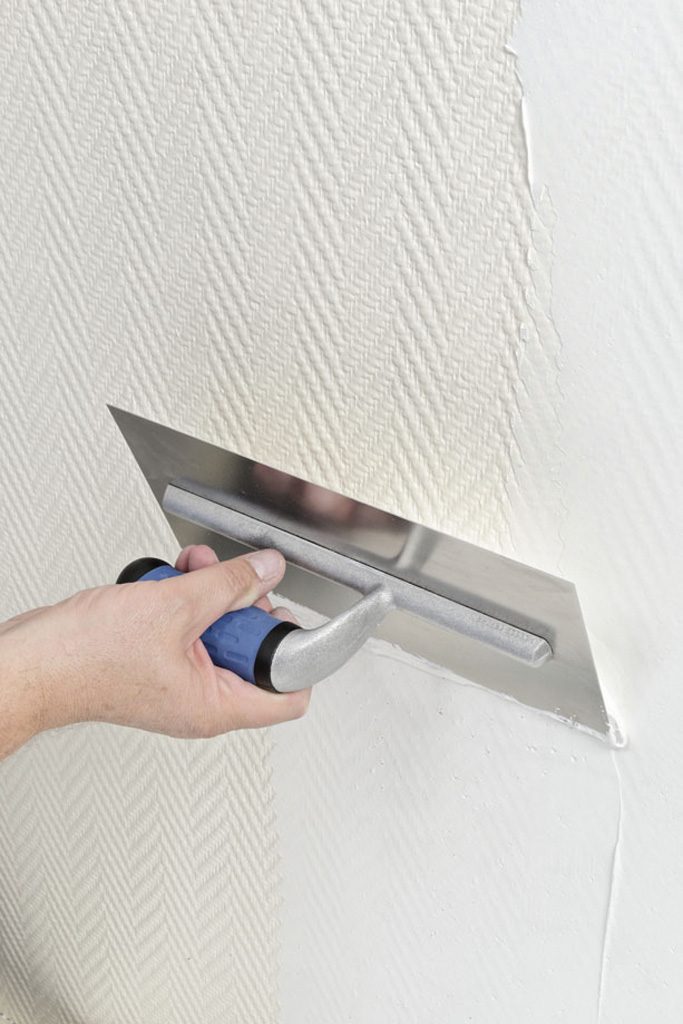 Ultra fine finishing plaster in brilliant white